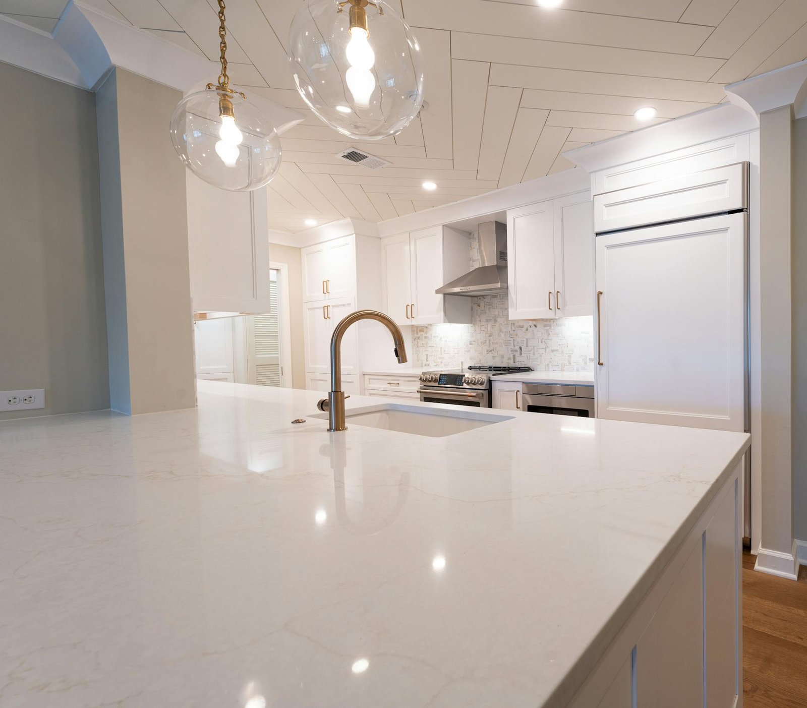 Cocina moderna renovada – reforma sube tarifa noche